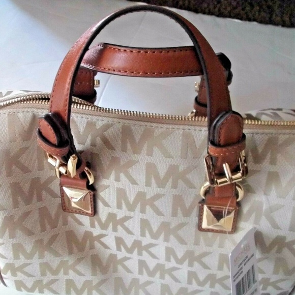 Michael Kors Camel Luggage Signature Medium Satche - Picture 8 of 8